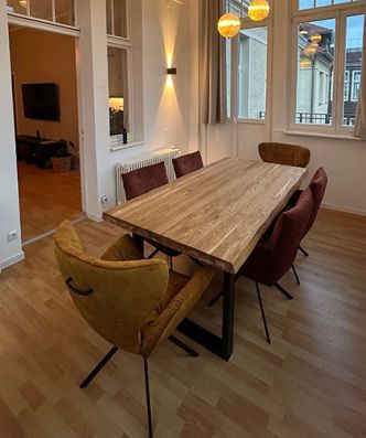 Premium Kingsize Suite - Esstisch mit Stühlen