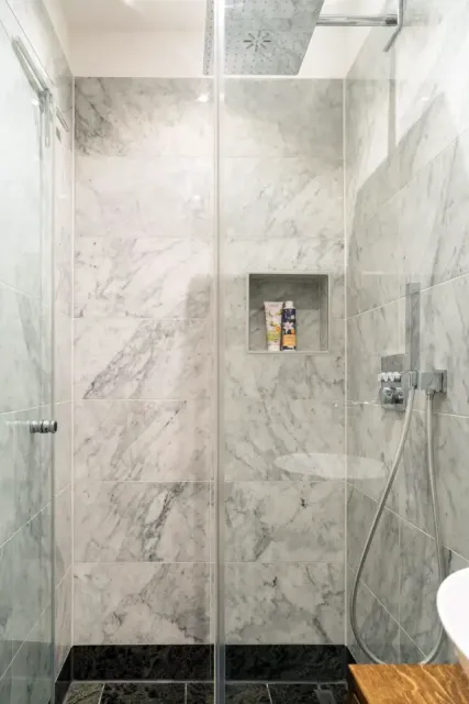 Musikviertel Leipzig - Premium Deluxe Maisonette - Gästebad - begehbare Dusche mit Regeendusche