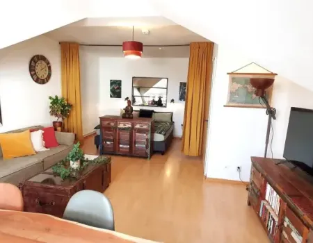 Musikviertel Leipzig - Wohlf&uuml;hl-Oase - G&auml;stezimmer 1 - Wohn- und Schlafbereich, Smart-TV